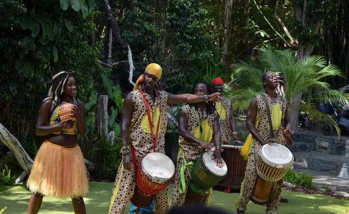 Palabras de los Tambores – 21DistritosPalabras de los Tambores – 21Distritos  